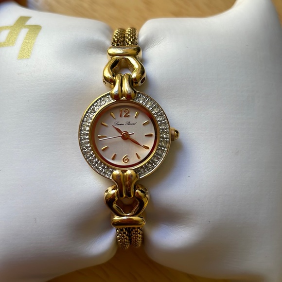 LUCION PICCARD LADIES WATCH - Picture 3 of 13